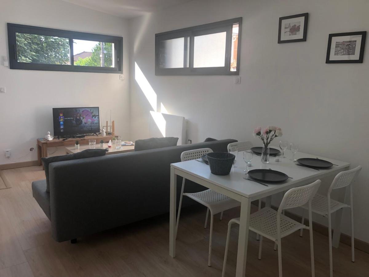 Appartement Paisible Proche Centre Ville Bron Eksteriør billede